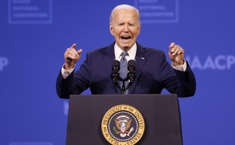 «Нация испытала облегчение». Что СМИ США пишут о снятии Байдена с