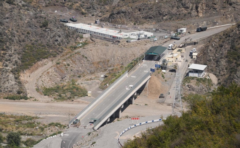 Нагорный Карабах договорился с Азербайджаном о доставке гумпомощи