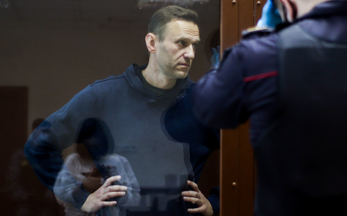 Навальный подал в суд на владимирскую колонию из-за Корана