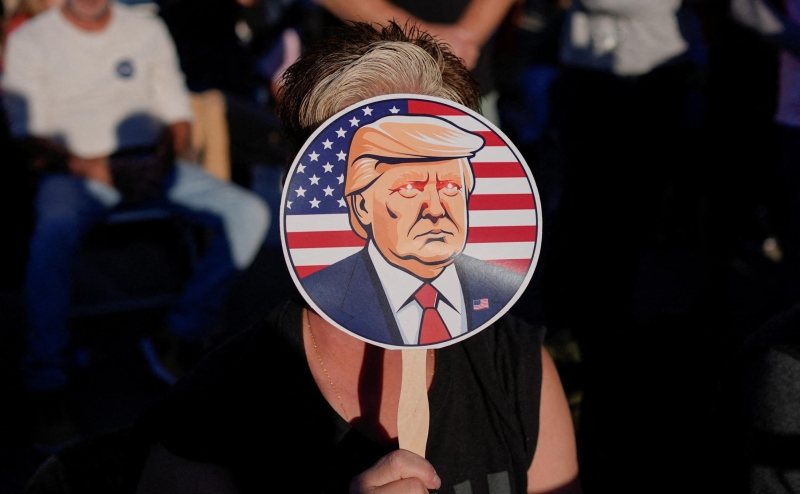 Недовольным победой Трампа предложили сбежать в четырехлетний круиз