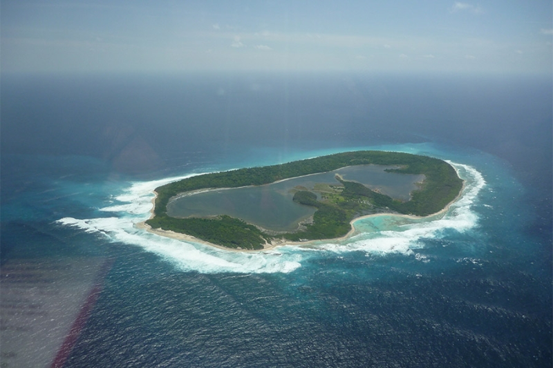 Необитаемые острова и «ад в раю»: кого Трамп счел торговыми