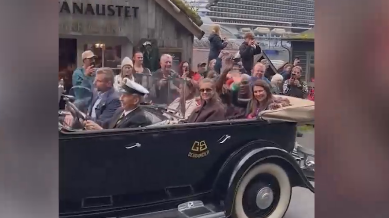 Норвежская принцесса вышла замуж за шамана из Калифорнии Дурека