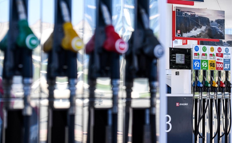 Новак поручил ограничить продажу премиального топлива на АЗС