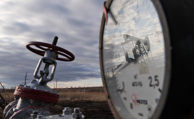 Новак поручил ограничить продажу премиального топлива на АЗС