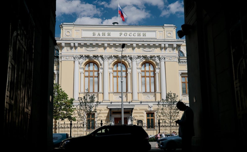 Новак заявил, что ключевая ставка не может быть высокой долго