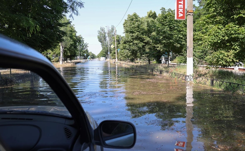 Новую Каховку затопило после разрушения плотины ГЭС