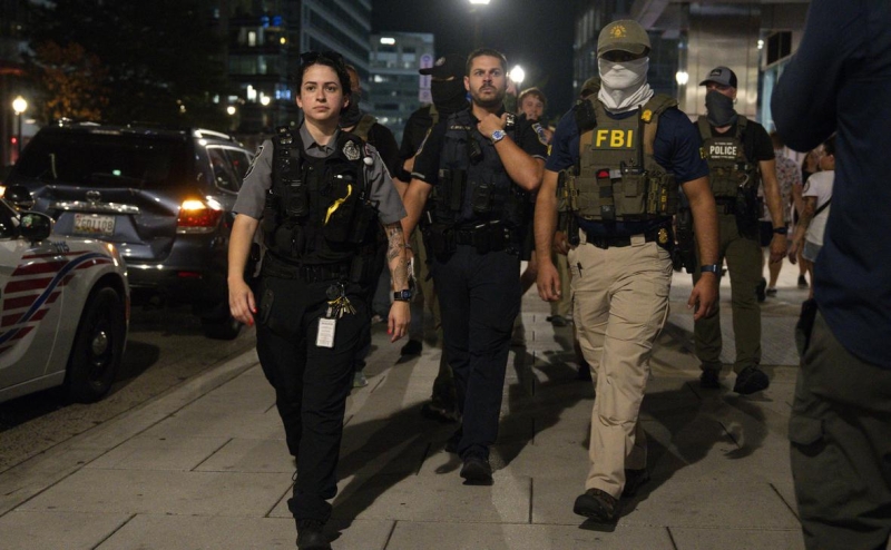 NYT узнала, что администрация Трампа снизит требования к набору в ФБР