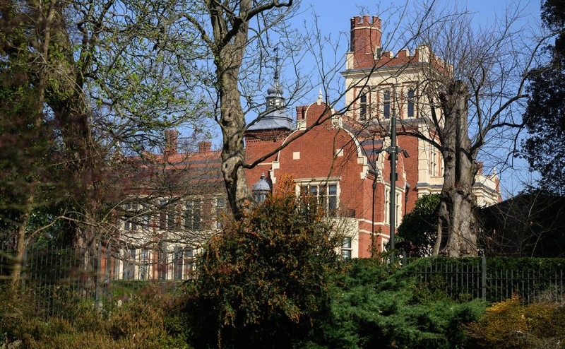 NYT узнала о крупных тратах подсанкционных миллиардеров в Британии