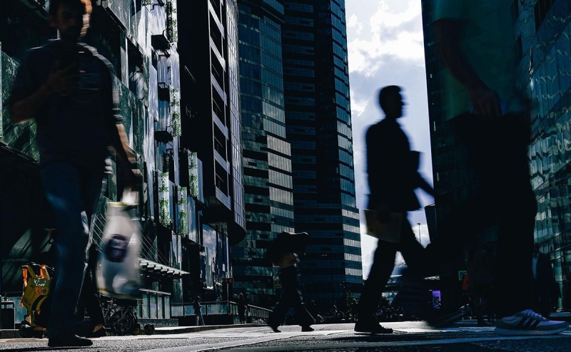 Объем сделок с уходящими из России иностранцами сократился втрое