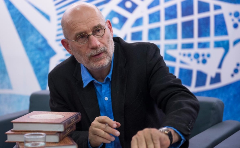 Обвинение заочно запросило для Акунина 18 лет лишения свободы