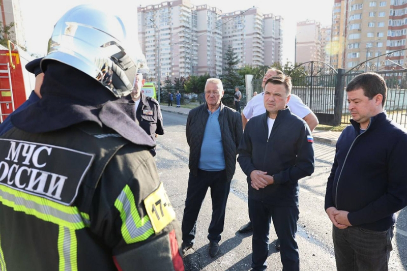 Очевидцы рассказали об атаке дронов на жилые дома в Раменском