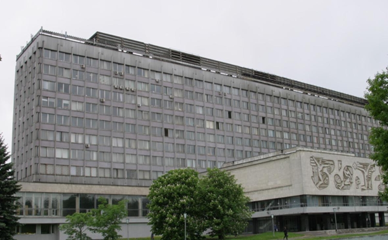 Один из факультетов МГУ перешел на дистанционку из-за кори