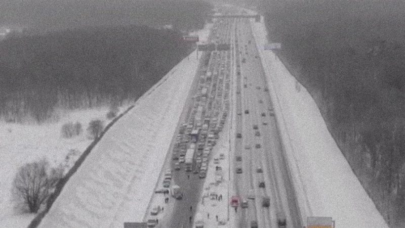 Ограничения для грузовиков тяжелее 12 тонн на МКАД станут постоянными