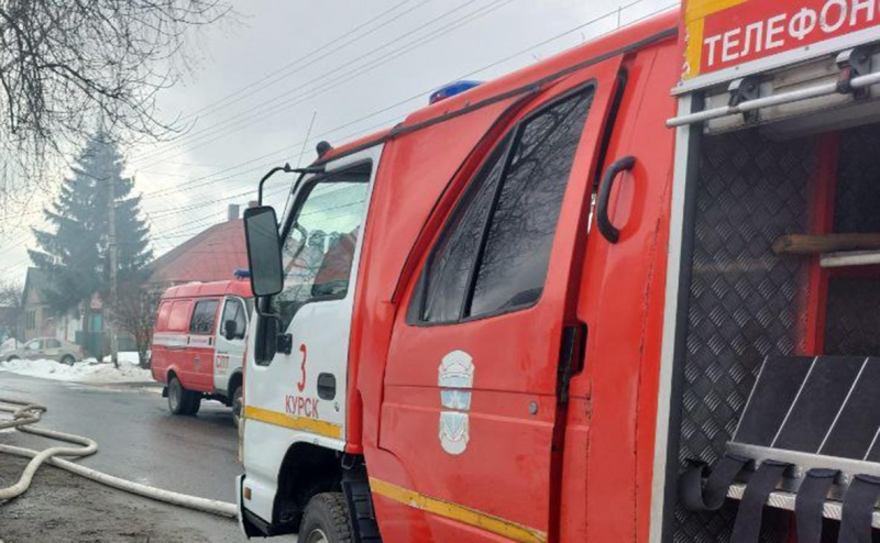 Около Центрального рынка Курска начался пожар после атаки дрона
