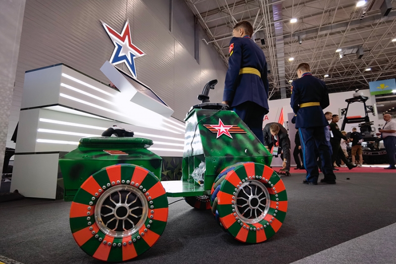 «Олег», «Пузырек» и «Робопес»: что показали на форуме «Армия-2022»