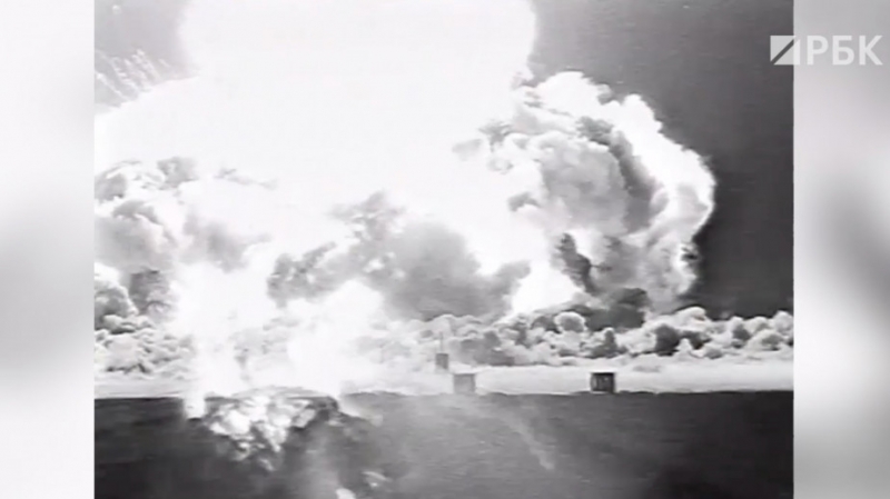 Оливер Стоун описал сценарий с провокацией с ядерным оружием в Донбассе