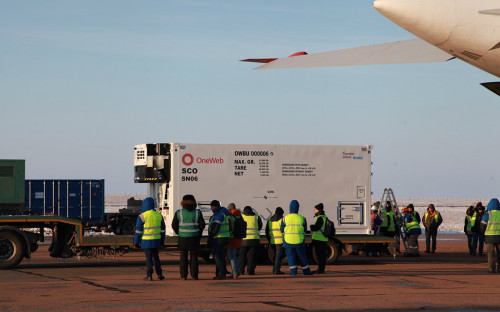OneWeb сможет запустить свой интернет после еще одного запуска спутник