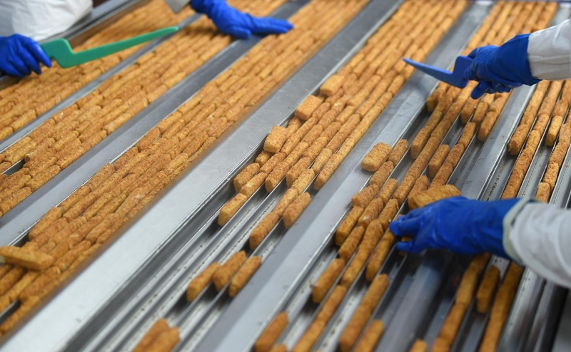 ООН заявила о риске дефицита рыбных палочек в Европе из-за санкций