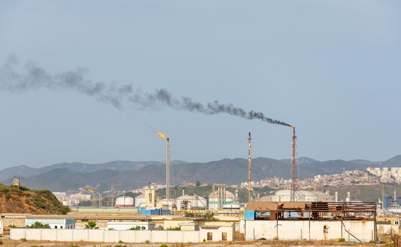 ОПЕК+ поднимет добычу нефти втрое сверх плана