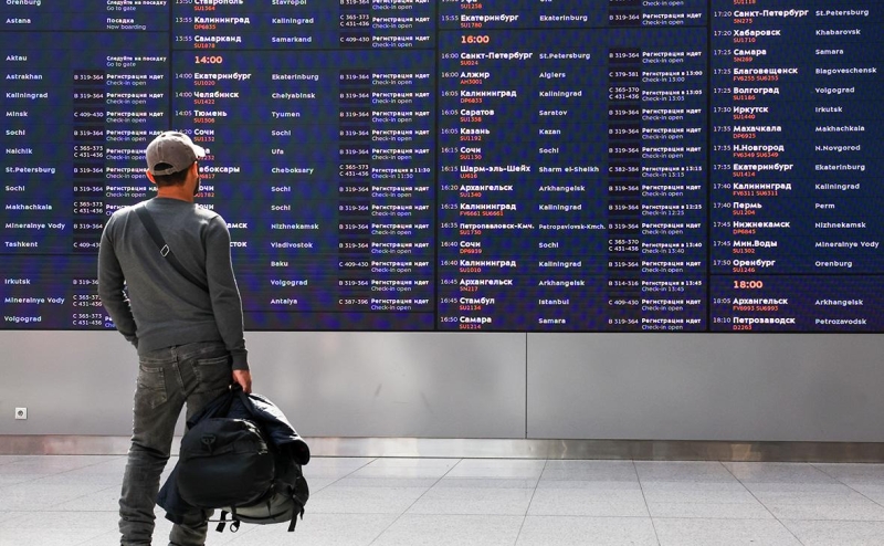 Опоздавшие на рейс пассажиры получат право использовать обратный билет