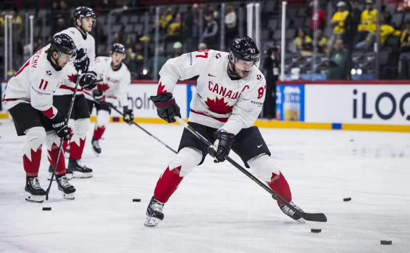 Определились все четвертьфинальные пары плей-офф ЧМ по хоккею