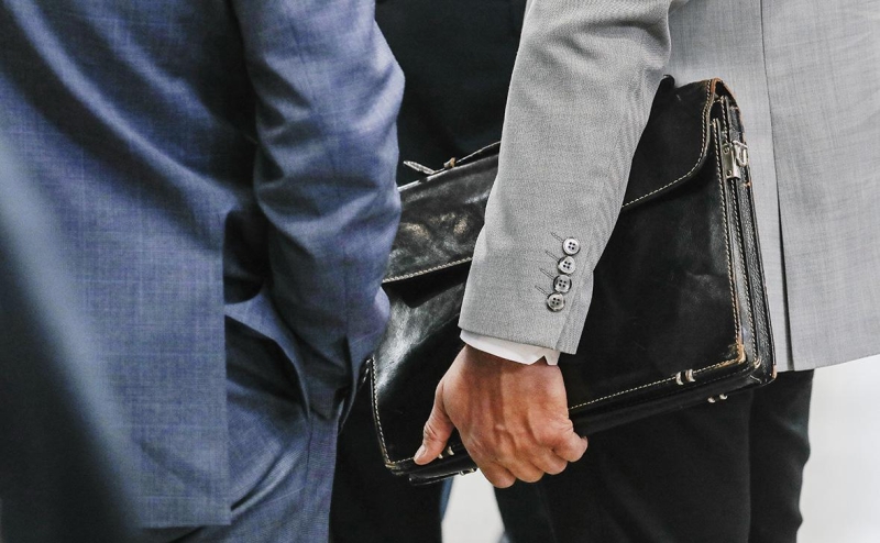 Опрошенные ЦБ аналитики ухудшили прогноз по рублю до 2026 года