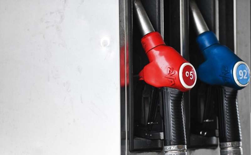 Оптовые цены на бензин упали впервые с конца мая