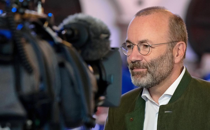 Орбан рассказал о Вельзевуле и его маленьком прислужнике в