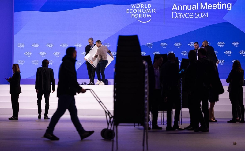 Основателя Давосского форума заподозрили в финансовых махинациях