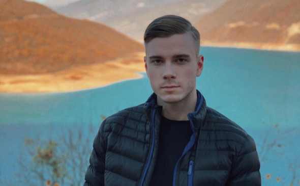 Осужденного в США за атаку на Tesla россиянина депортировали из страны