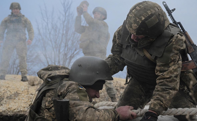 Осужденным украинским чиновникам разрешили служить в отдельных частях