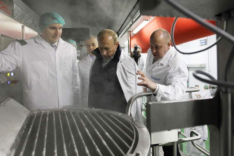 От элитных ресторанов до ЧВК: Евгений Пригожин в 15 фотографиях