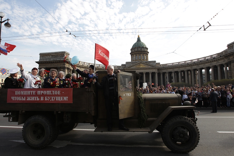 От семейных встреч до &laquo;Бессмертного полка&raquo;: 80 лет празднования 9 мая