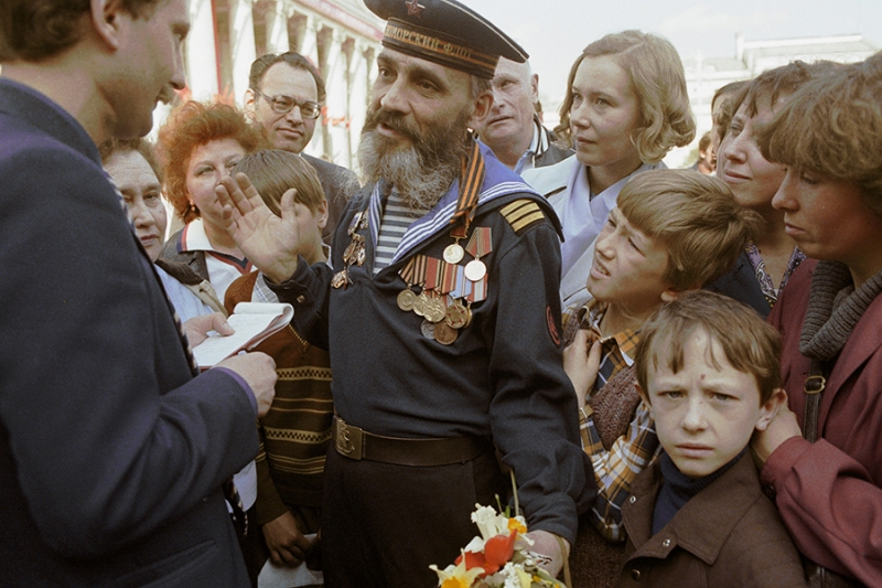 От семейных встреч до &laquo;Бессмертного полка&raquo;: 80 лет празднования 9 мая