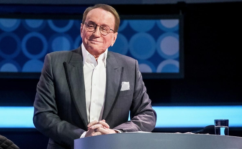 «От веселых вопросов до «планеты»: Как развивалась империя КВН