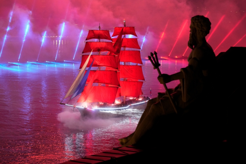 Отельеры и рестораторы оценили «эффект Евро» для Петербурга