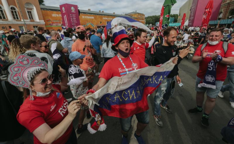 Отельеры и рестораторы оценили «эффект Евро» для Петербурга