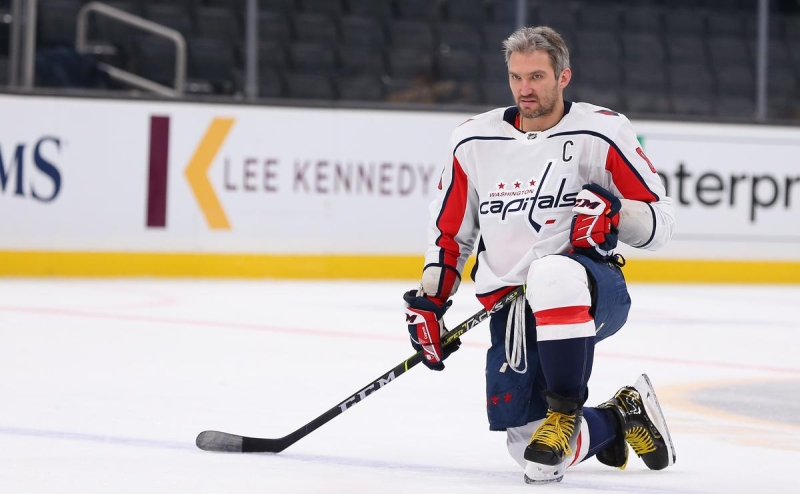 Овечкин поднялся на 15-е место в списке лучших бомбардиров в истории