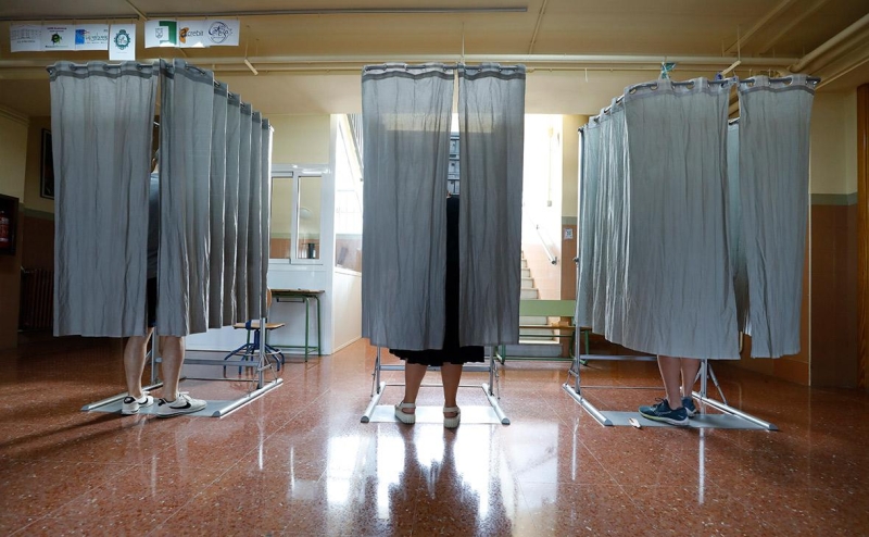 Партия премьера проиграла на парламентских выборах в Испании