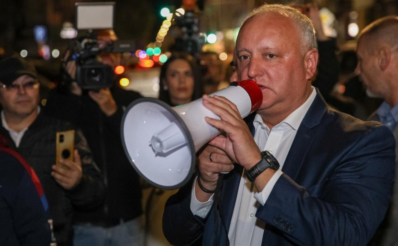 Партия Санду увеличила отрыв от конкурентов на молдавских выборах