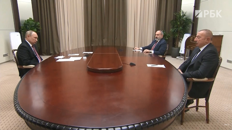 Пашинян на переговорах с Путиным поспорил с Алиевым о нерешенных вопросах