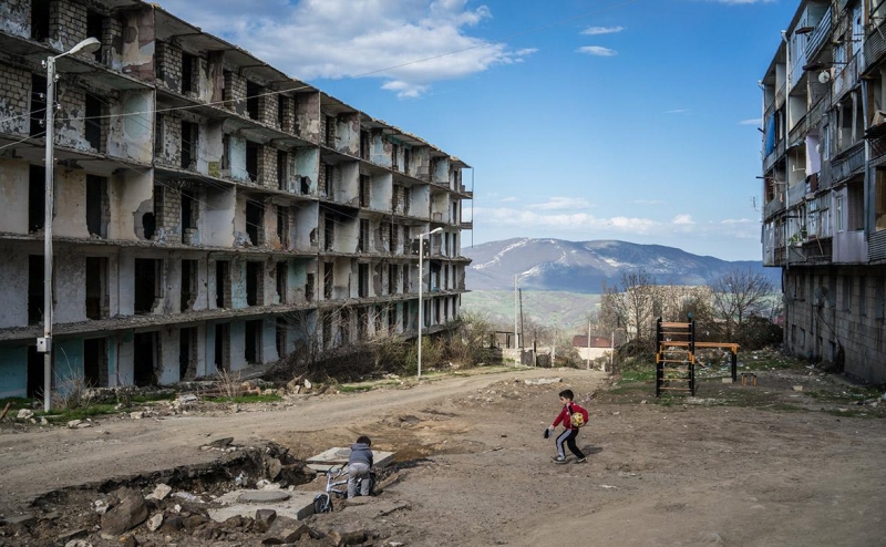 Пашинян заявил о готовности открыть три КПП на границе с Азербайджаном