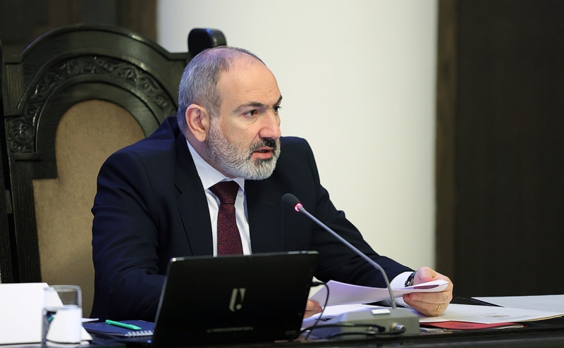 Пашинян заявил о готовности Путина помогать миру между Баку и Ереваном