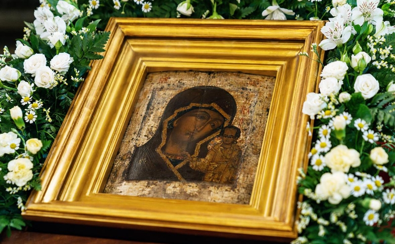 Патриарх отдал найденную в 2023-м Казанскую икону в храм Христа