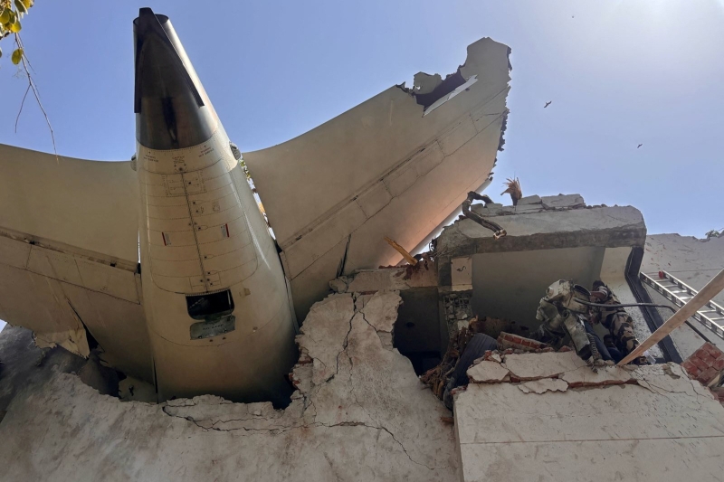 Первая катастрофа самолета Boeing 787 Dreamliner. Фотогалерея