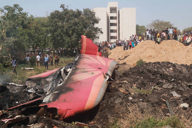 Первая катастрофа самолета Boeing 787 Dreamliner. Фотогалерея