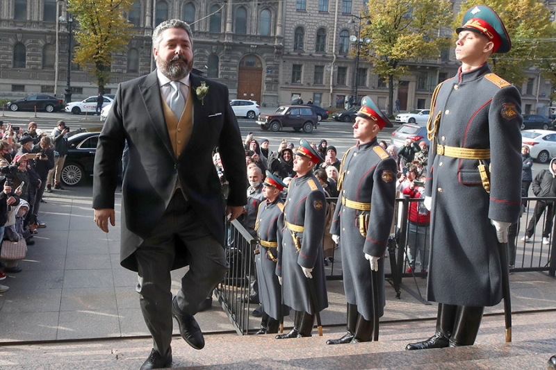 Первое за 120 лет венчание потомка Романовых в Петербурге. Фоторепортаж