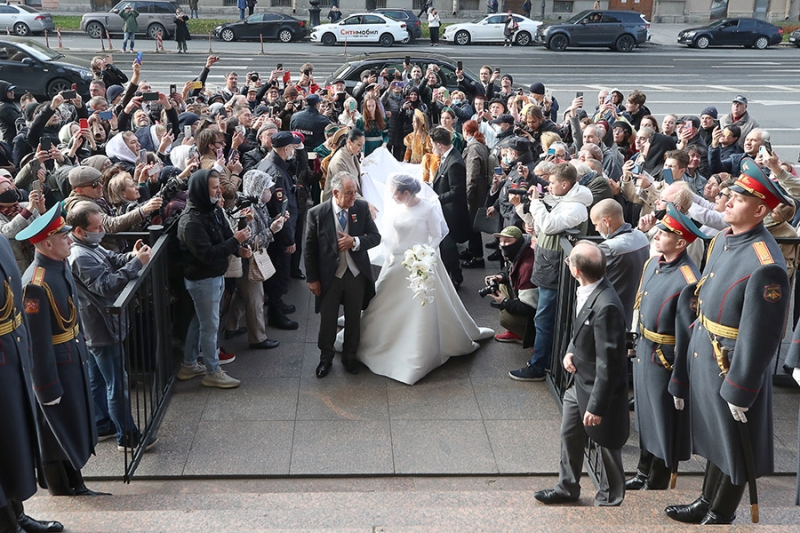 Первое за 120 лет венчание потомка Романовых в Петербурге. Фоторепортаж