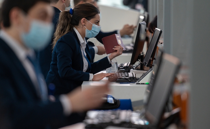 Первые два региона ввели требование QR-кода при посадке на самолет