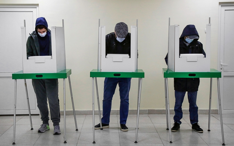 Первые экзитполы показали лидерство правящей партии на выборах в Грузии